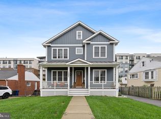 1221 S Rolfe St, Arlington, VA 22204