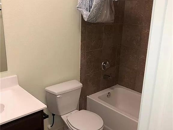 5th image of 14307 Pancho Gonzalez Ct #B