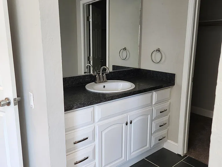4190 Crisfield Ln — Photo 7