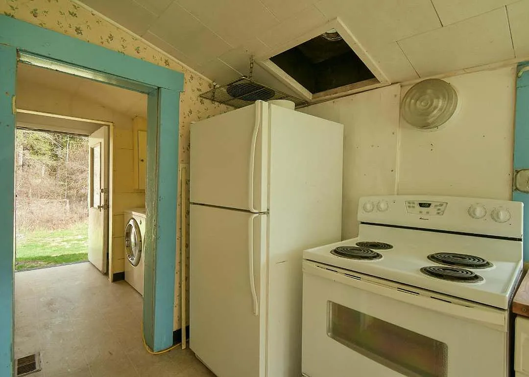 4 bed, 1.5 bath, 1500 sqft, $2,000 — Photo 4