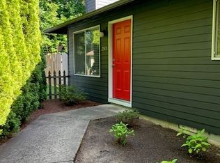 253 SW Edgefield Ct, Troutdale, OR 97060