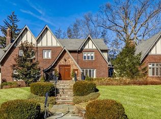 100 Woodfield Dr, Short Hills, NJ 07078