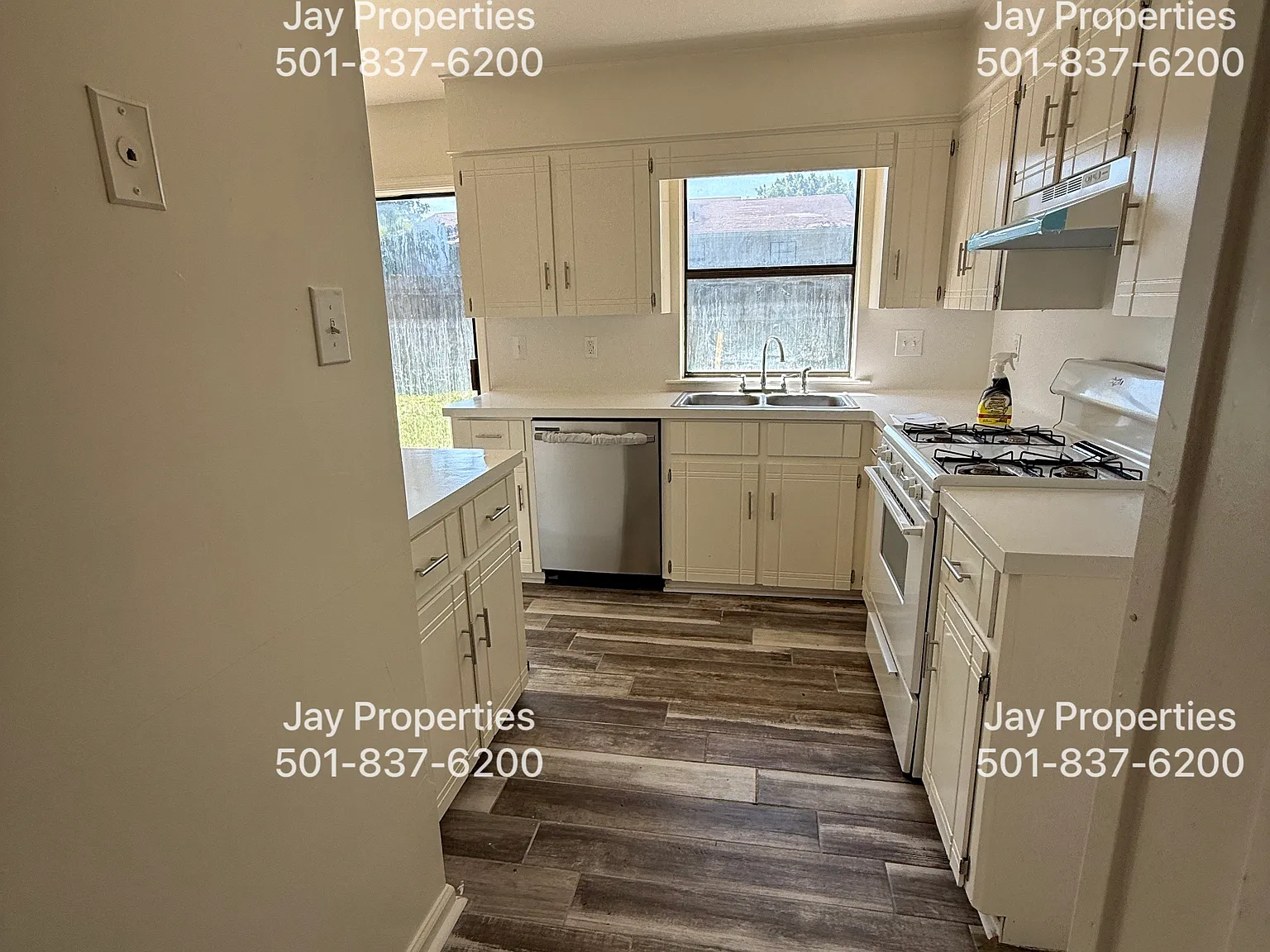 3 bed, 1.5 bath, 1112 sqft, $1,300 — Photo 4