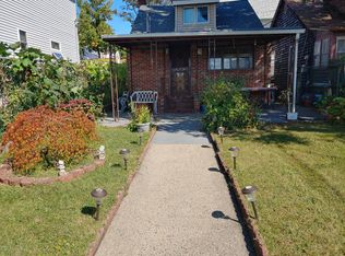 39 Ocean Ave, Staten Island, NY 10305