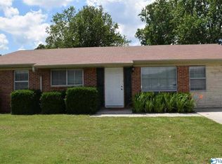 2027 Reuben Dr NE, Huntsville, AL 35811