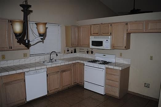 4th image of 14430 Cedar Valley Dr