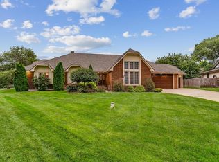 1720 N Valleyview Ct, Wichita, KS 67212