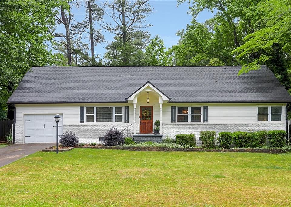 1st image of 708 Stewart Cir NW