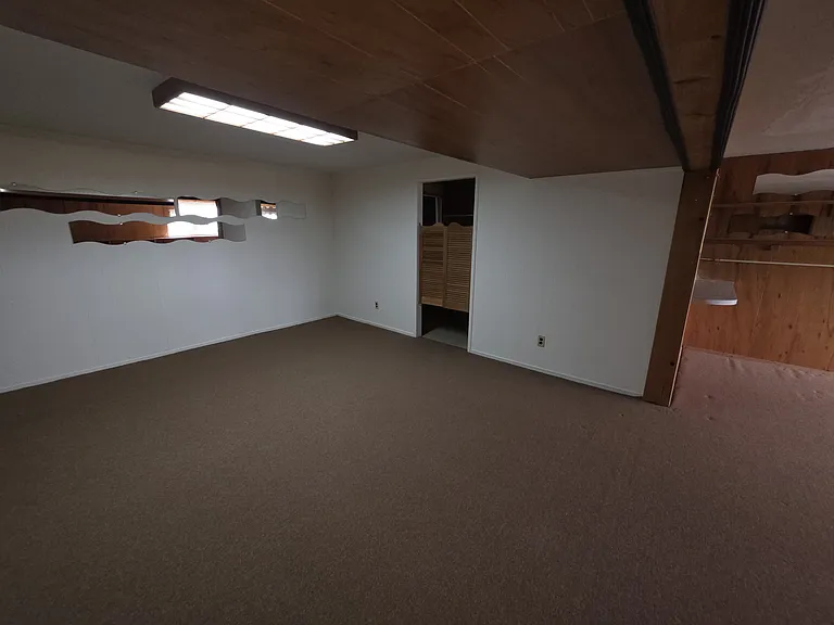 1744 Wesley Ave — Photo 28