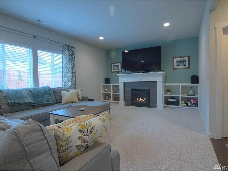 8211 49th St NE — Photo 4