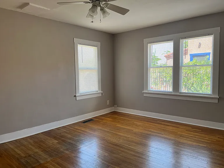 406 Princeton Dr SE — Photo 4