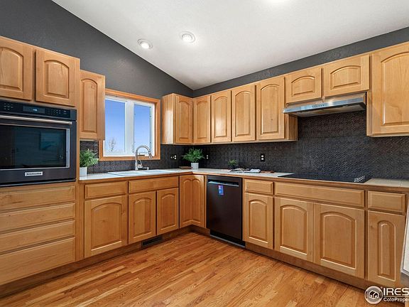 3rd image of 1350 W 6th St