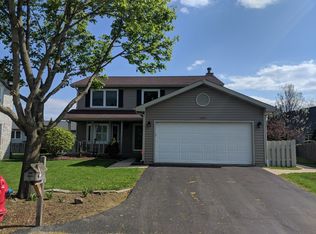 1777 Sycamor Ln, Gurnee, IL 60031