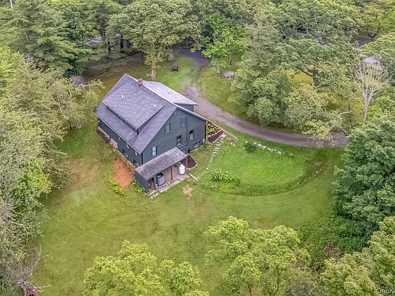 3rd image of 405 Vista Maria Road