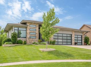 2726 NW 166th Ct, Clive, IA 50325