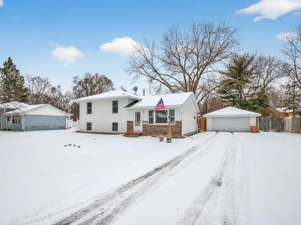 11410 Heather St NW, Coon Rapids, MN 55433
