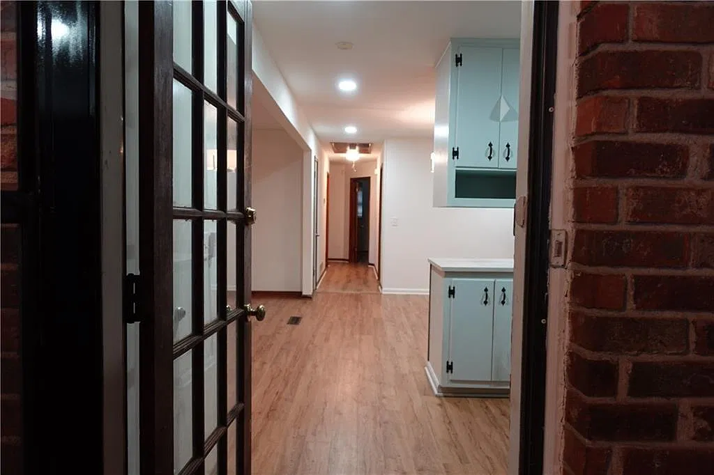 3 bed, 2.0 bath, 1500 sqft, $1,850 — Photo 3