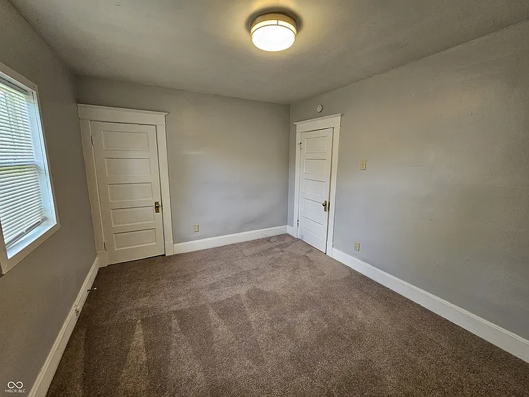 2143 Bellefontaine St — Photo 13