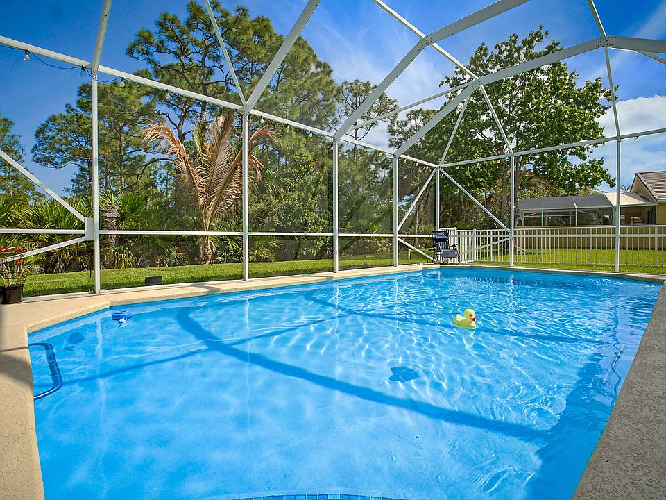 1st image of 7004 SE Twin Oaks Circle