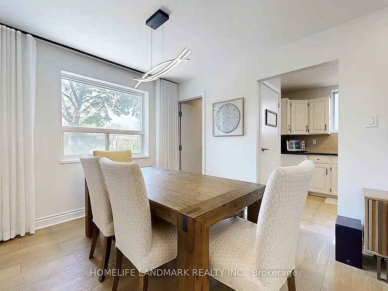 30 Paperbirch Dr — Photo 6
