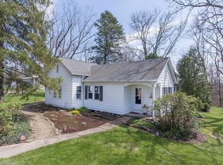 15593 Chamberlain Rd, Grafton, OH 44044