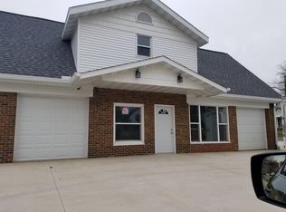 914 S 14th St, Pekin, IL