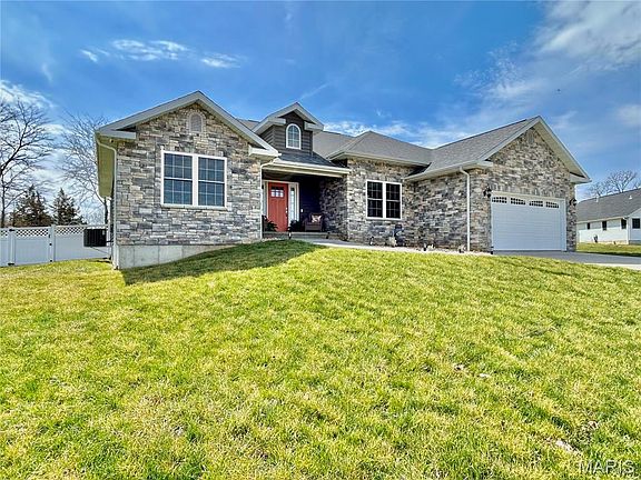 2nd image of 12200 Country Oaks Dr