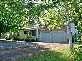 4th image of 2 Carlisle Ave