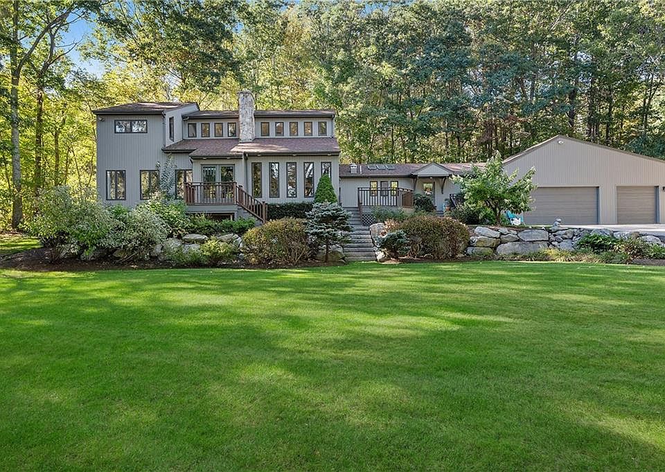 1st image of 42 Green Meadow Ln