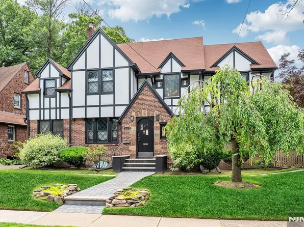 518 Standish Rd, Teaneck, NJ 07666