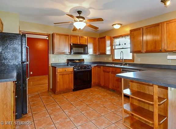 4th image of 826 Weston Ct