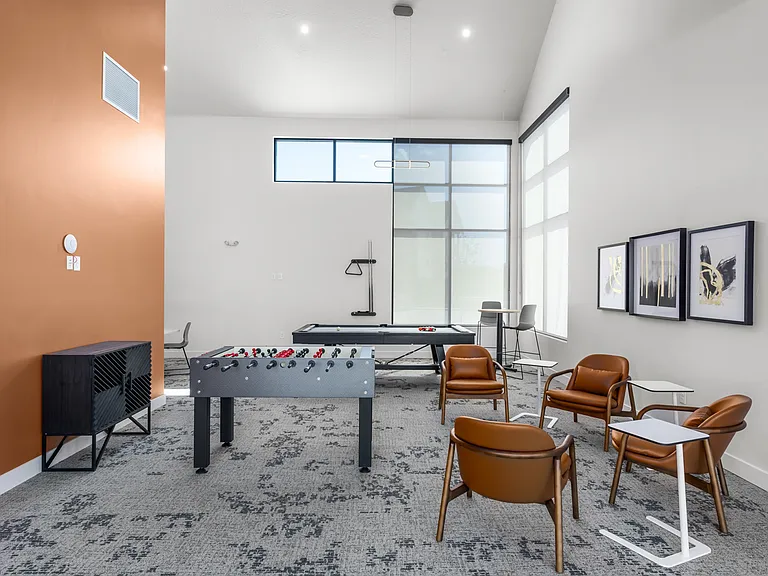 The Kelton Apartments — Photo 36