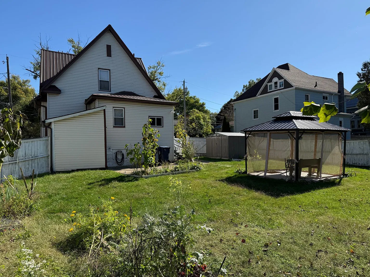 3 bed, 1325 sqft, $1,250 — Photo 3