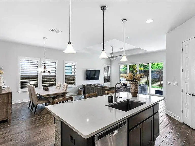 10709 Twisted Elm Dr — Photo 4