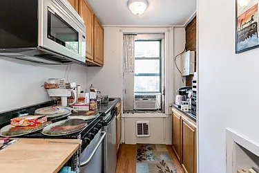 Rented by Gioia Realty