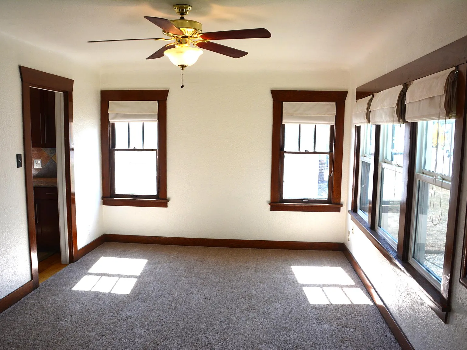 3 bed, 1500 sqft, $3,350 — Photo 2