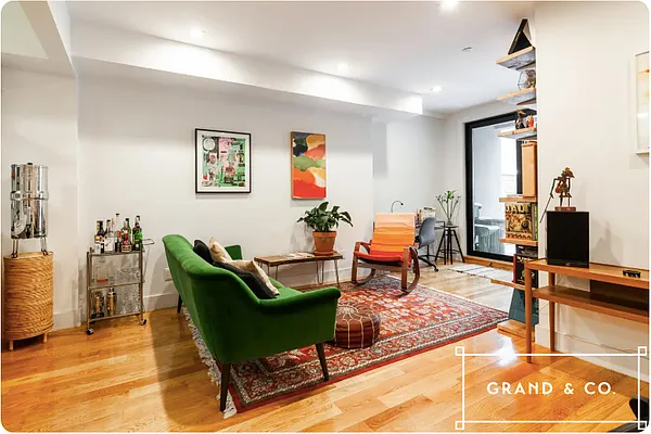 Rented by Grand & Co. | media 33