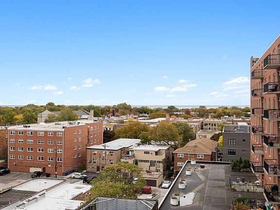 4th image of 900 Chicago Ave Unit 705