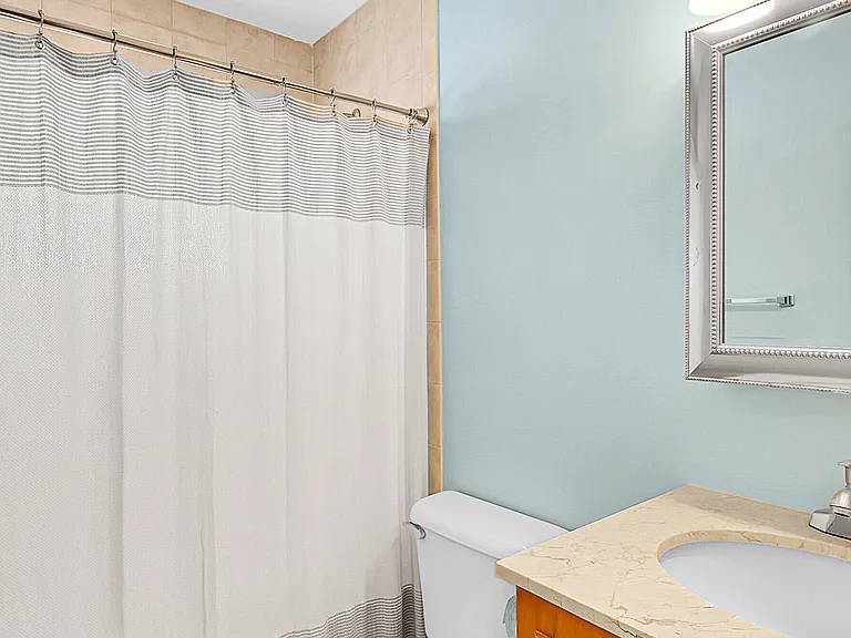 410 SW 15th St #206 — Photo 19