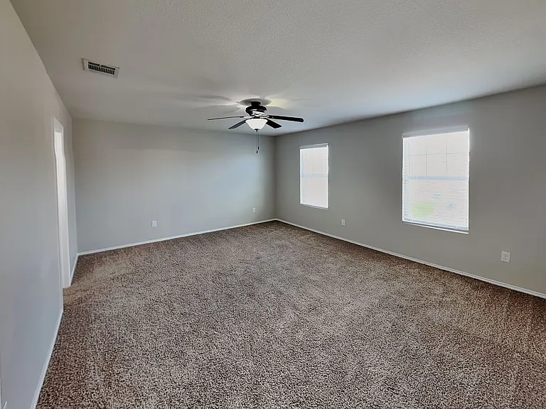 8453 Shallow Creek Dr — Photo 13
