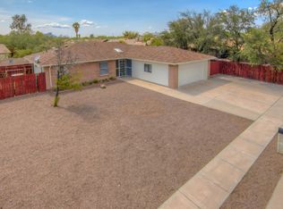 6281 N Saffron Rd, Tucson, AZ 85741