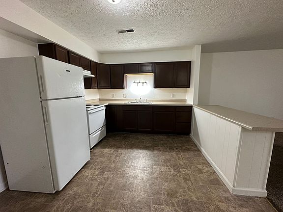2nd image of 106A Daniel St