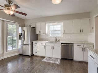 1054 Tam O Shanter Dr, Kansas City, MO 64145