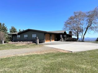 148 Mount Carroll Rd, Galax, VA 24333