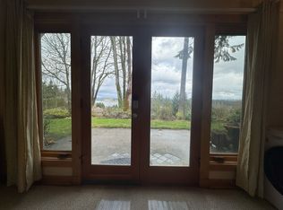 3925 95th Ct SE, Mercer Island, WA 98040