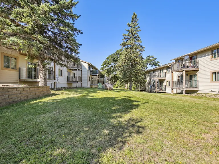 13304 Parkwood Dr #104 — Photo 21