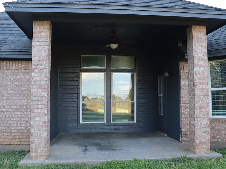 547 SW Rand Dr — Photo 15