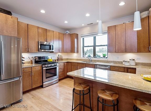 4th image of 1733 W Lawrence Ave #3E