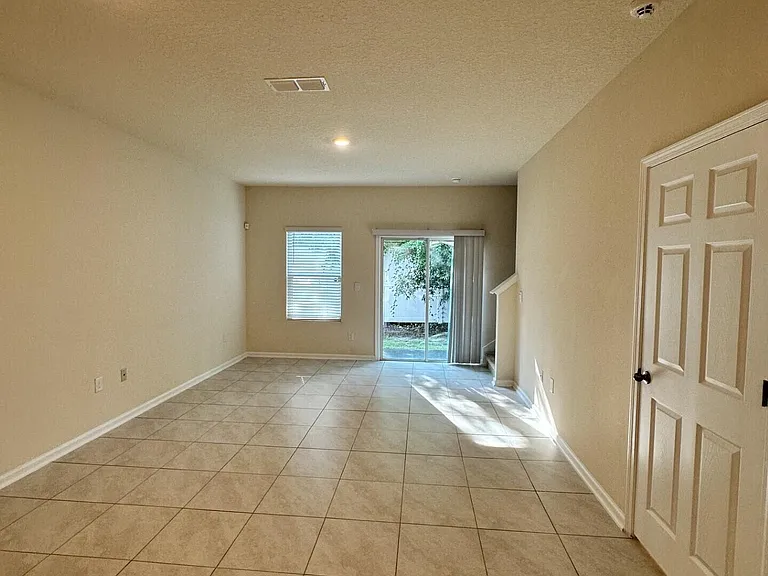 947 Observatory Pkwy — Photo 6