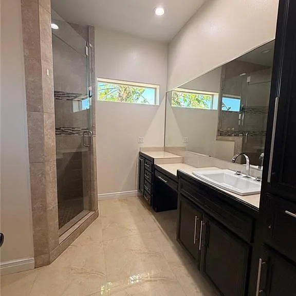5200 N Huisache Ave — Photo 9
